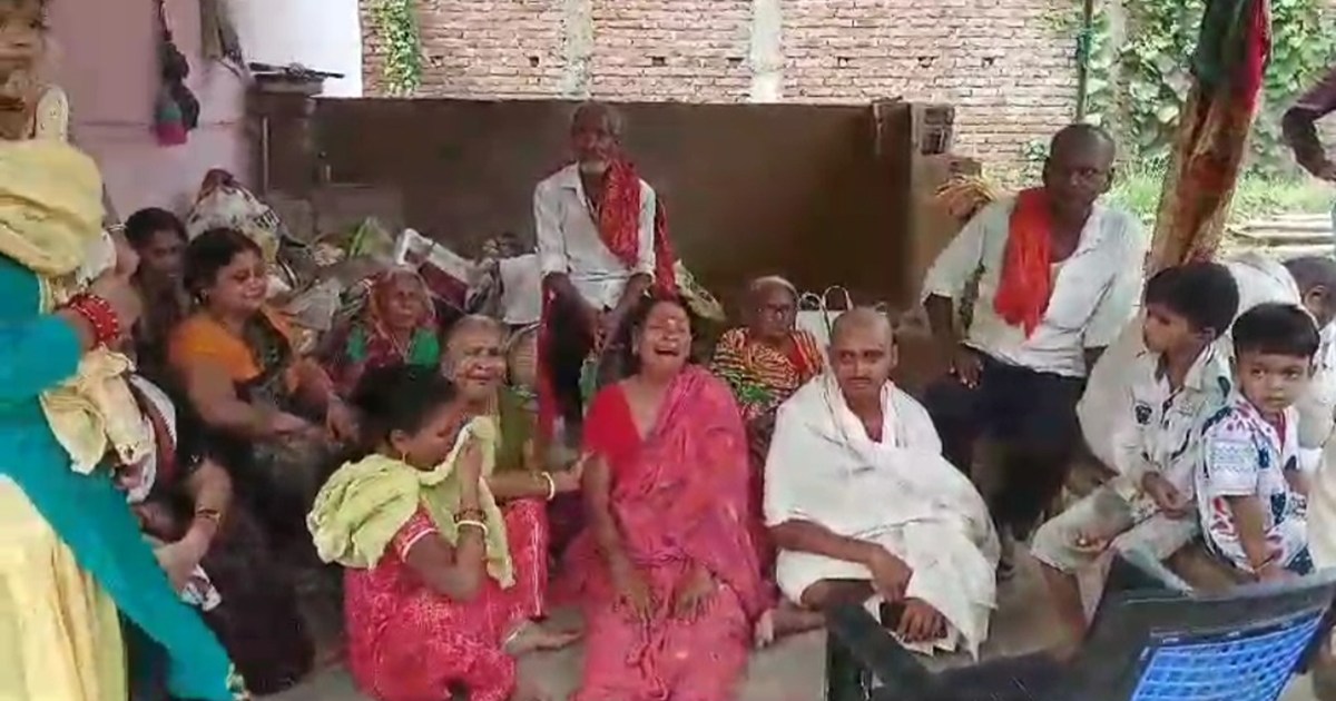 Opponents killed the complainant for not withdrawing the com