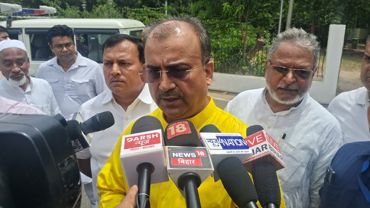 Svasthy mntri mangl Pandey ka byan grmi or lu ko lekr ho rhi Svasthy mntri mangl Pandey ka byan grmi or lu ko lekr ho rhi