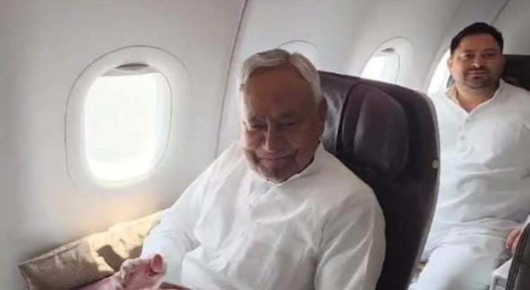 Cm nitish or tejasvi ak sath Dilli nikle Cm nitish or tejasvi ak sath Dilli nikle