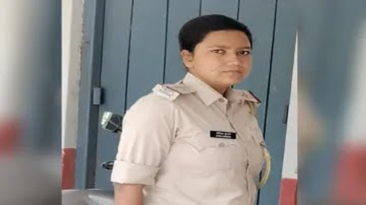 Deepika, who became a police inspector from a constable, com Deepika, who became a police inspector from a constable, com