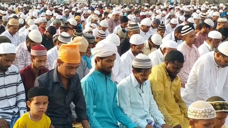 On the occasion of Bakrid, mass prayers were held at many pl On the occasion of Bakrid, mass prayers were held at many pl