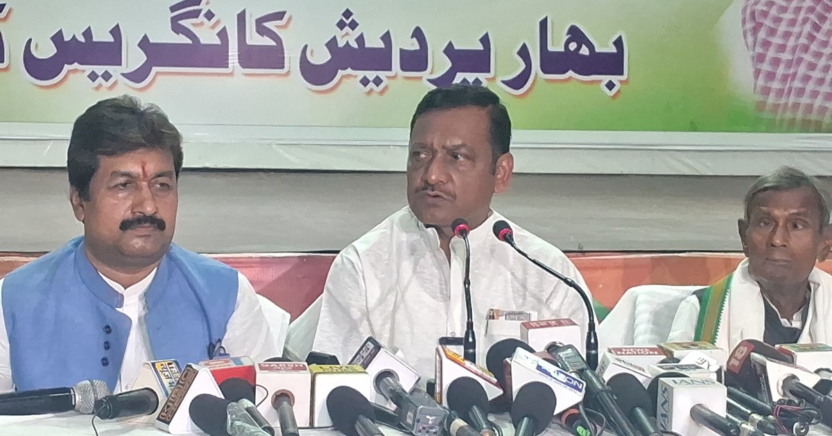 Chunav prinam modi ko aaina dikhaya ,akhilesh singh