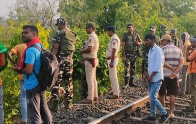 Big conspiracy failed, cane bomb found on railway track Big conspiracy failed, cane bomb found on railway track