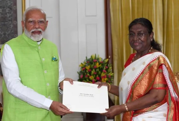 PM Modi resigned within 24 hours of the Lok Sabha election r PM Modi resigned within 24 hours of the Lok Sabha election r