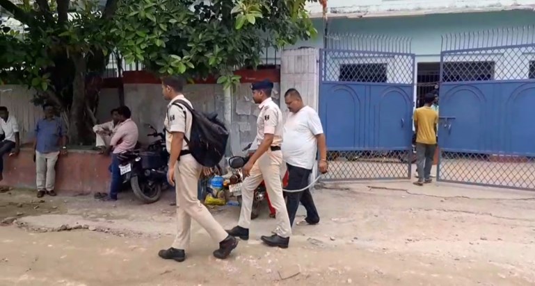 Accused arrested for beating and sexually abusing a girl Accused arrested for beating and sexually abusing a girl