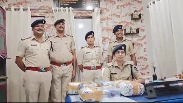 Accused arrested with ganja and weapons in Patna