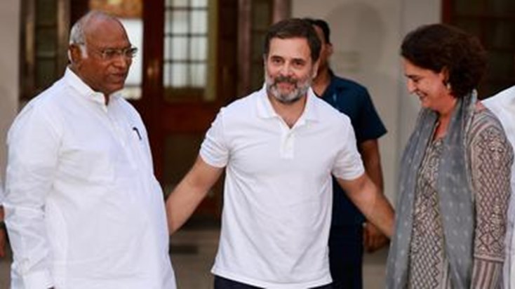 Priyanka Gandhi's entry into electoral politics, will contes Priyanka Gandhi's entry into electoral politics, will contes
