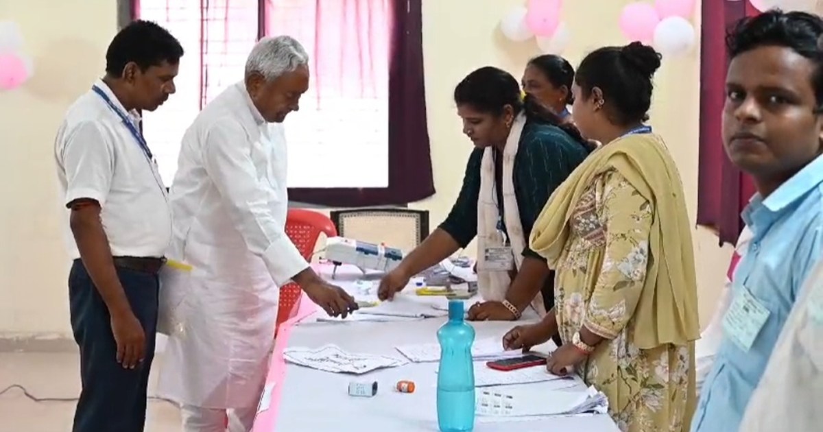 CM Nitish cast his vote in Bakhtiyarpur, also spoke on India