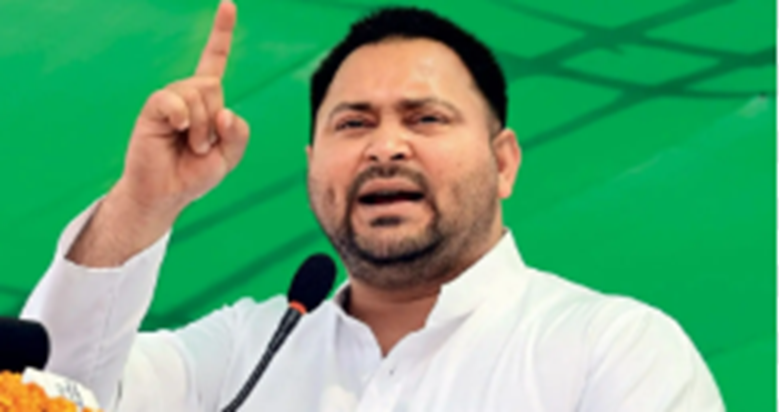 Tejashwi Yadav Bapu Sabhagar mein chhatron ke liye bharenge Tejashwi Yadav Bapu Sabhagar mein chhatron ke liye bharenge