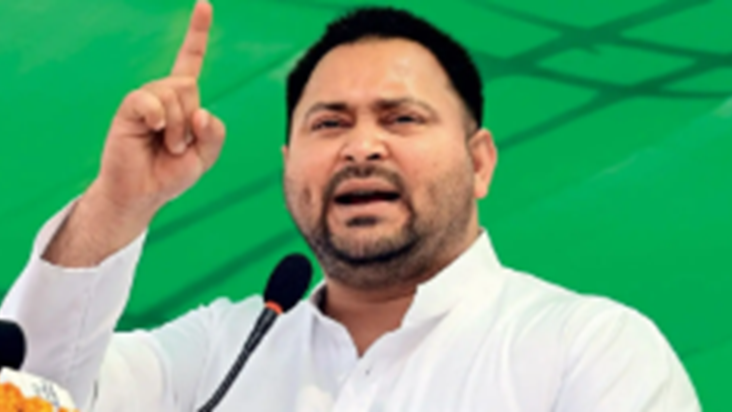 Tejashwi Yadav Bapu Sabhagar mein chhatron ke liye bharenge 