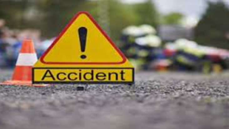 Bihar Accident: Bullet se jaa rahe maa-bete ko pickup ne maa