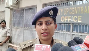 patna crime : patna me aparaadhiyon kaa taandav : vip ilaake me loot, aparaadhiyon ne chalai goli, City SP Diksha, 