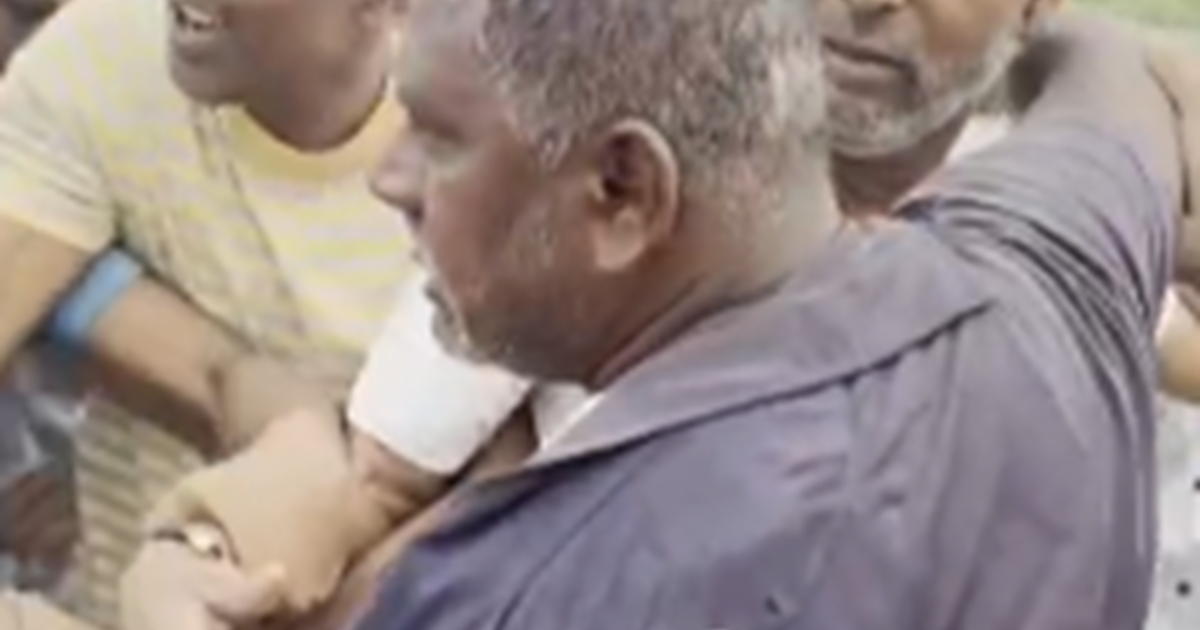 Motihari News: Villagers beat up RJD leader who came to occu