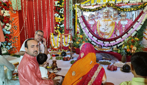 Motihari: Bhagwan Ganesh ke bhakton ka jatha Kathmandu hote pahuncha Motihari, umda bhakton ka hujoom.