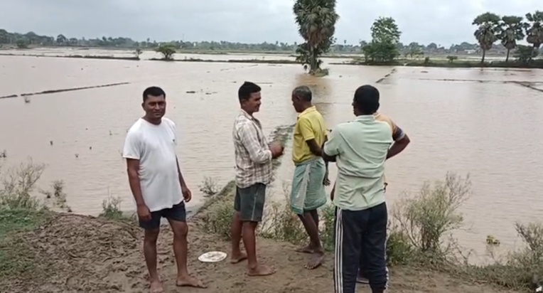 Jehanabad Flood : Falgu nadi mein ufaan se kai gaavon mein b Jehanabad Flood : Falgu nadi mein ufaan se kai gaavon mein b