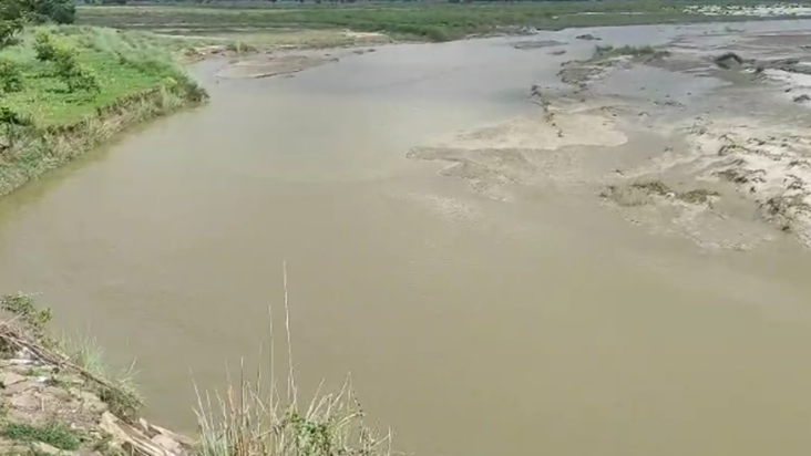 Masaan nadi ke kataav se darjono gaav khatre mein, grameen b