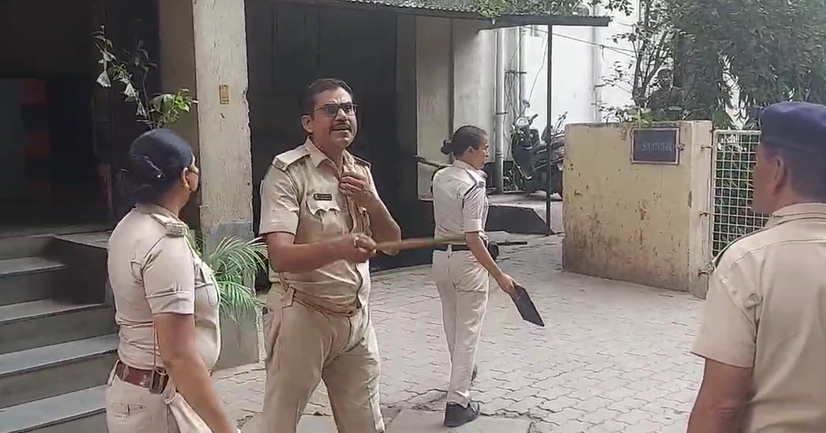 Bihar Crime : Patna police par hamla, padaadhikaari Sanjay K