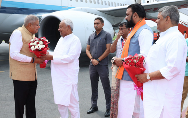 Bihar News: Patna pahunche Uprashtrapati Jagdeep Dhankad, CM
