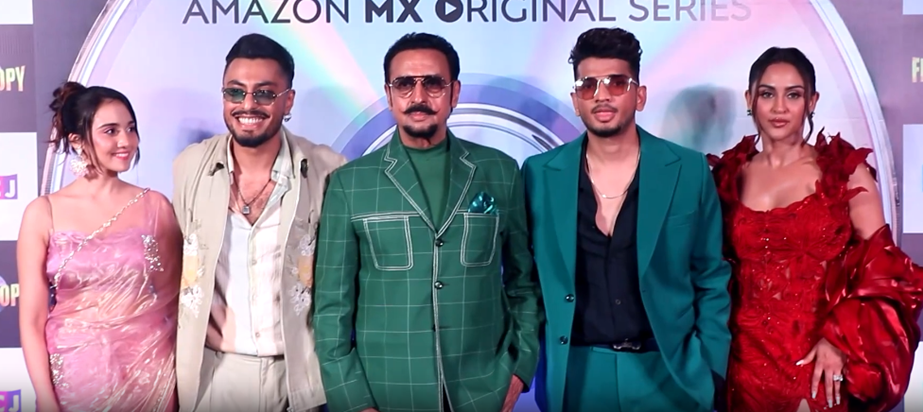 Munawar Faruqui aur Krystle D'Souza ne apne naye Show 'First Munawar Faruqui aur Krystle D'Souza ne apne naye Show 'First