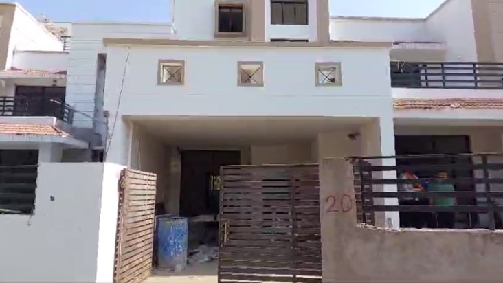 Dead body of youth found in MLC quarter of Patna, hands and Dead body of youth found in MLC quarter of Patna, hands and
