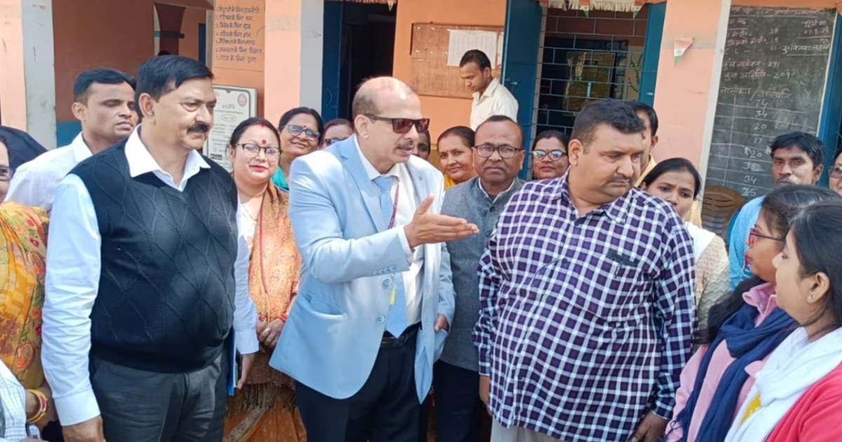 The colors of Holi of these teachers of Bihar got disturbed,