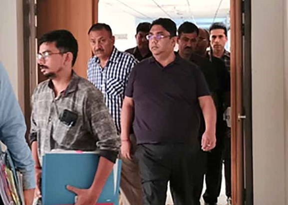 ED raids the premises of businessman Amit Katyal, close to L ED raids the premises of businessman Amit Katyal, close to L