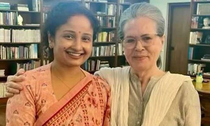 Kalpna Soren Meet Sonia Gandhi Kalpna Soren Meet Sonia Gandhi