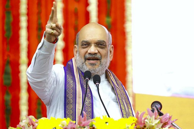 Union Home Minister Amit Shah reached Patna, BJP leaders gav Union Home Minister Amit Shah reached Patna, BJP leaders gav