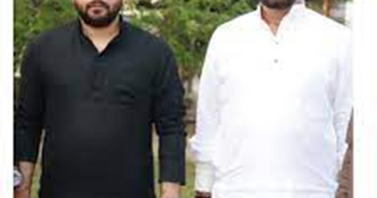 Liquor and tortoise recovered from the house of Vinod Jaiswa