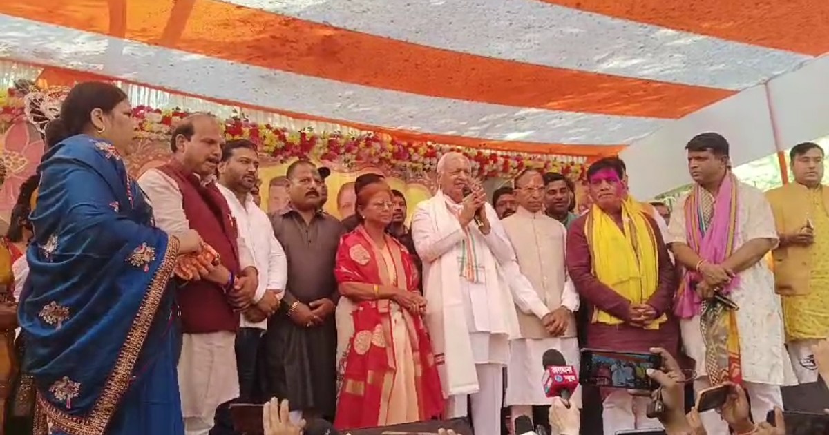 Many dignitaries including the Governor attended the Holi Mi