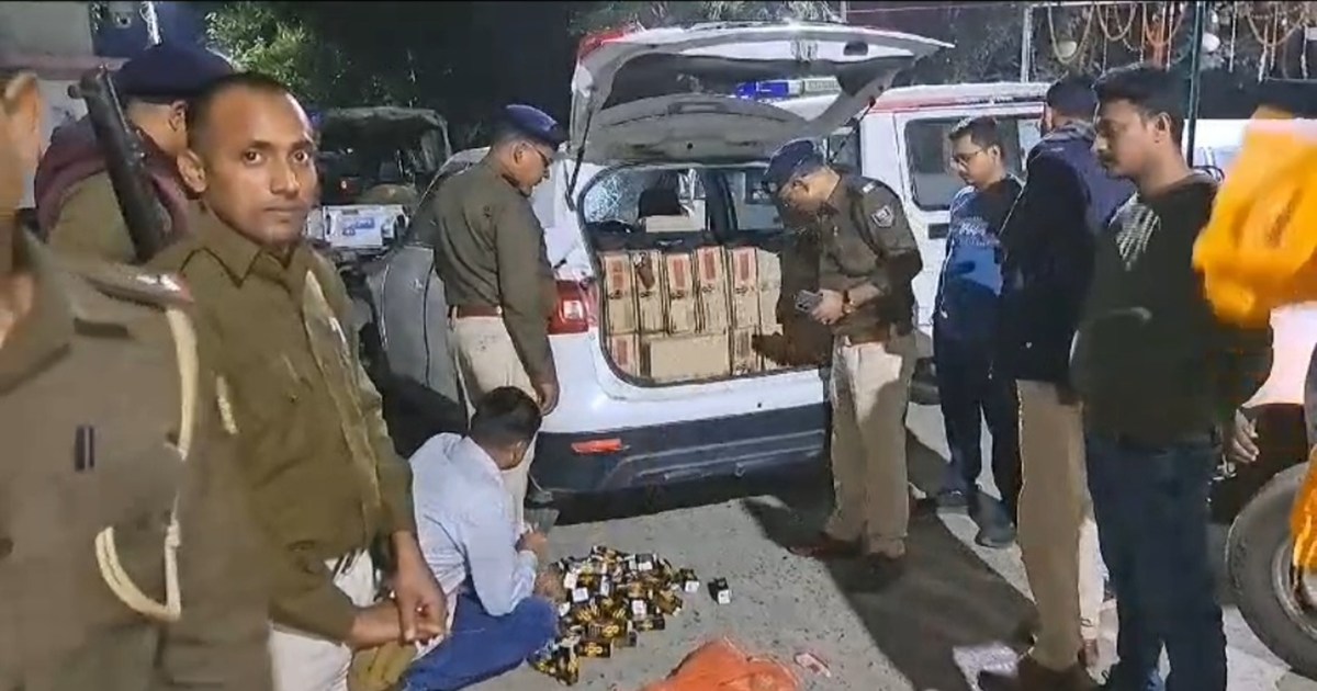 In Patna, the car of a liquor smuggler crushed the wedding p