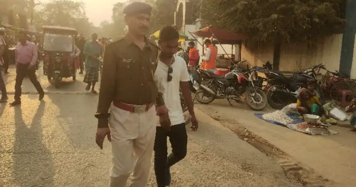 When the uncle went abroad, the nephew made preparations to 