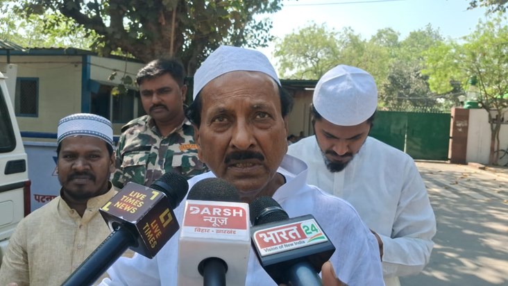 JDU MLC Ghulam Gaus met Lal Yadav in the election year JDU MLC Ghulam Gaus met Lal Yadav in the election year