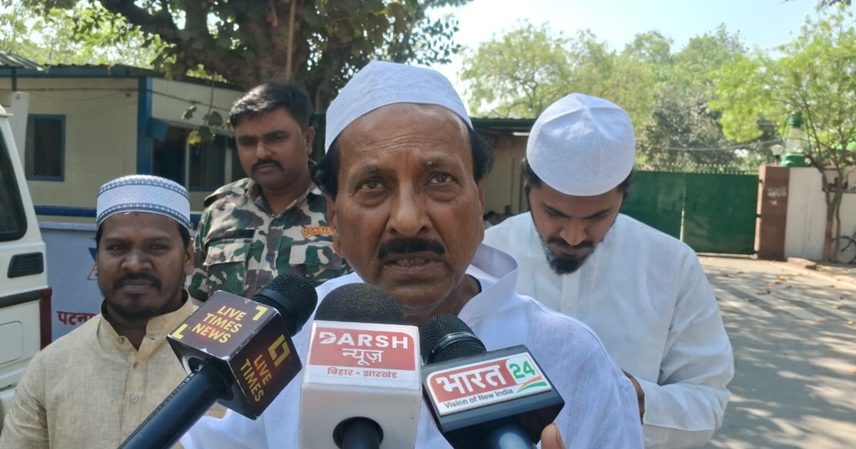 JDU MLC Ghulam Gaus met Lal Yadav in the election year