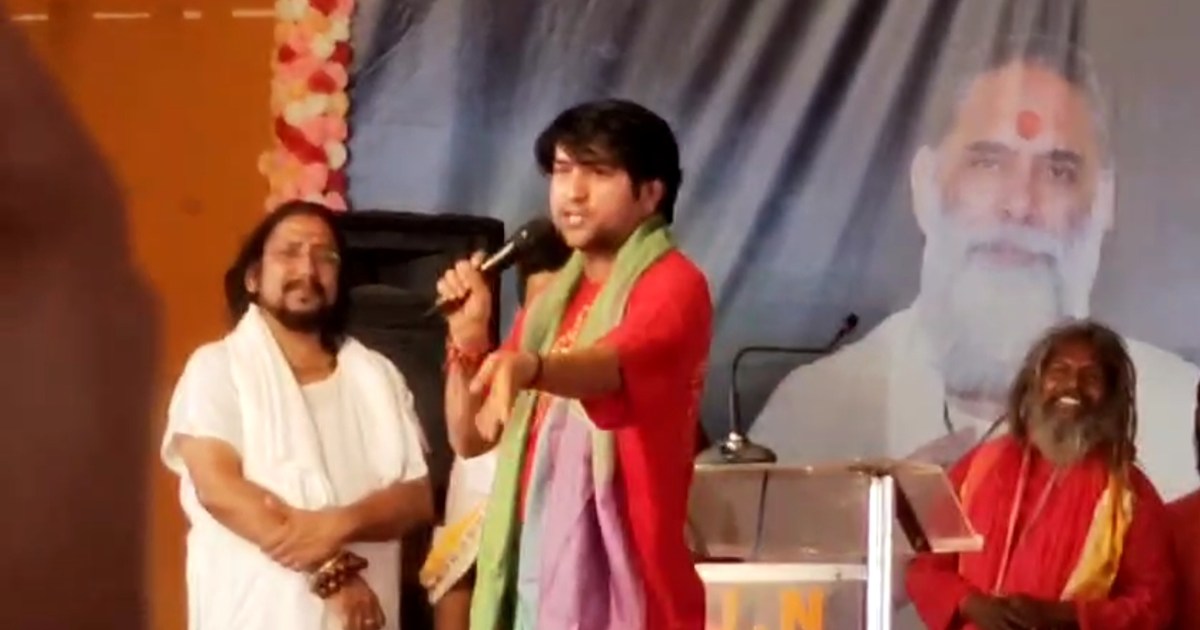 Baba of Bageshwar Dham reached Banka, challenged his opponen