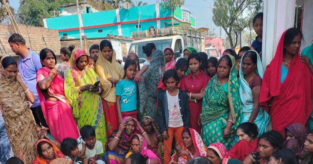 When the husband refused to let her talk to her lover, the w