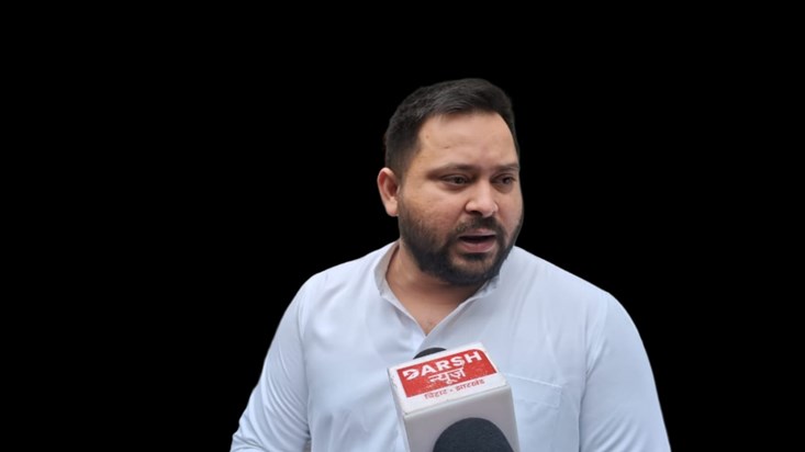 Tejashwi Yadav called Nitish government a 20-year-old junk v Tejashwi Yadav called Nitish government a 20-year-old junk v