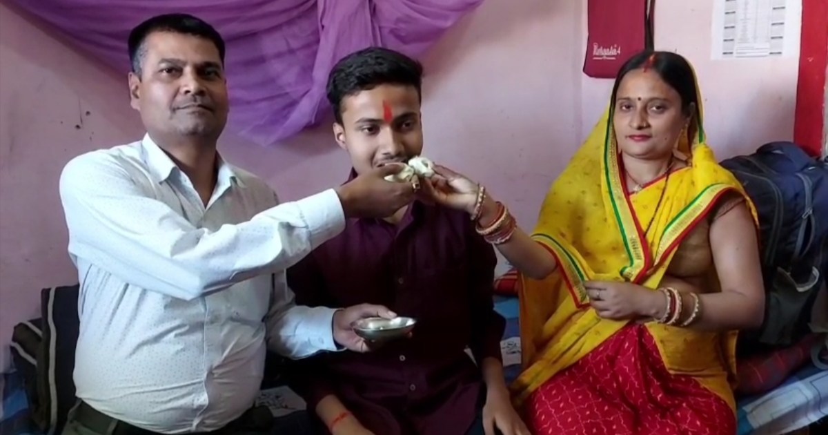 Master sahab's son from Jehanabad secured fifth rank in matr