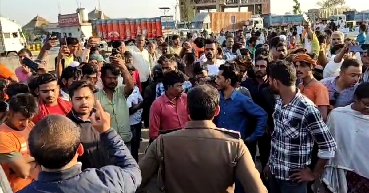 DTO's car hit a bike rider in Darbhanga, chaos ensued