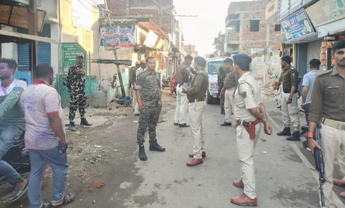 Dispute between two parties near Joda Masjid in Gaya, police Dispute between two parties near Joda Masjid in Gaya, police