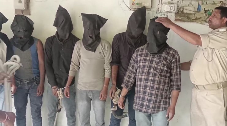 Danapur police of Patna arrested 7 criminals in the robbery Danapur police of Patna arrested 7 criminals in the robbery