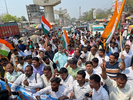 Independent MP from Purnia Pappu Yadav took to the streets o Independent MP from Purnia Pappu Yadav took to the streets o