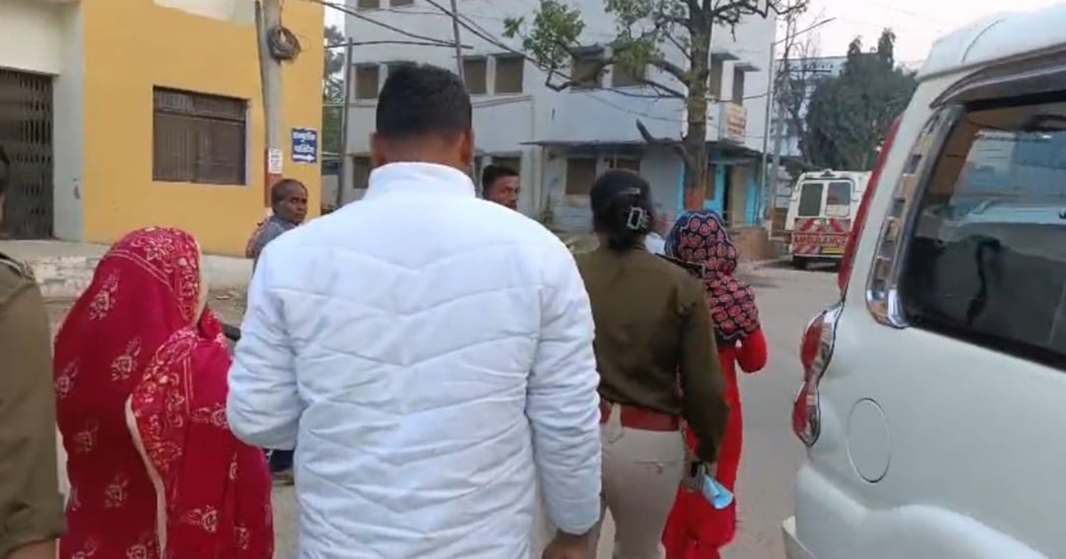 Minor gangraped in Vaishali district, one woman arrested, tw