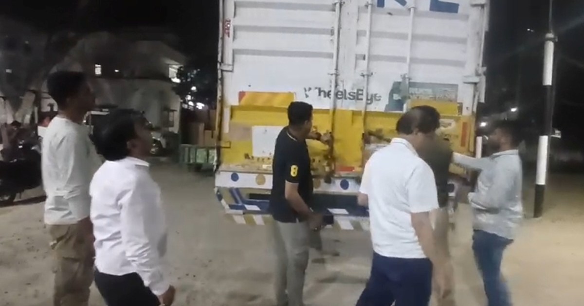 A large quantity of cough syrup recovered in Patna