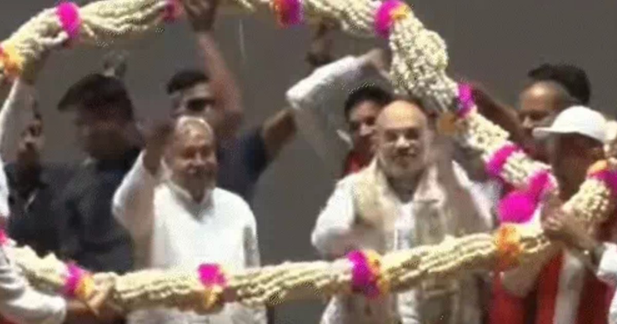 Home Minister Amit Shah and CM Nitish attacked Lalu and RJD