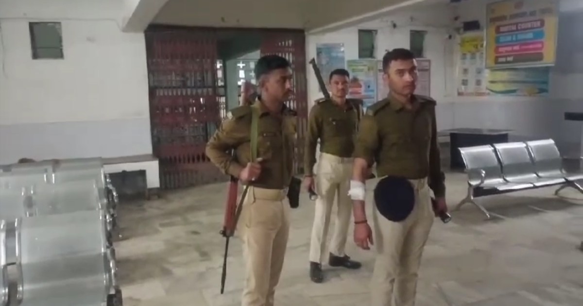 Villagers attack Patna's Bhadaur police, three people includ