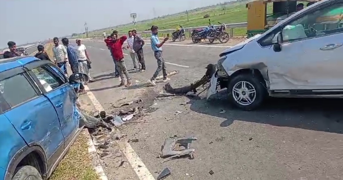 Three cars collided in Athmalgola, Patna, doctor died