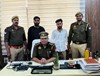 ATS अधिकारी बन दंपत्ति को डराया और लिए 90 लाख, साइबर थाना की पुलिस ने...