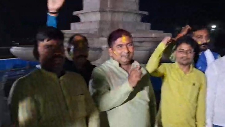 JDU karykrtao me akrosh 