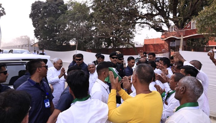 nitish pahuche bakhtiyarpur